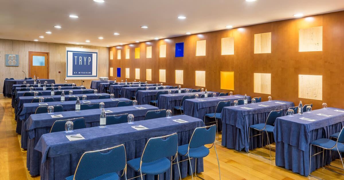 Hotel Castellon Center Affiliated By Melia Кастельйон-де-ла-Плана Екстер'єр фото